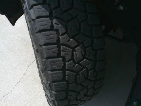 Used 2024 Chevrolet Silverado 1500 LTZ w/ LTZ Premium Package image 15