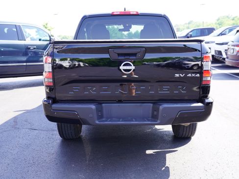 Used 2024 Nissan Frontier SV w/ Technology Package AWD/4WD image 6