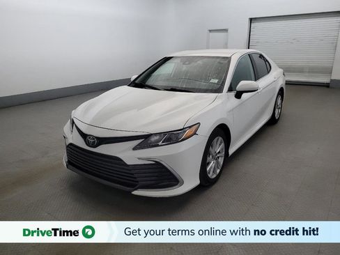 Used 2023 Toyota Camry LE image 1