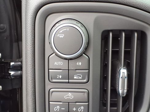 Used 2026 Chevrolet Silverado 1500 Custom image 25