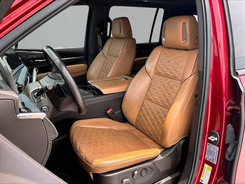Used 2022 Cadillac Escalade ESV Sport RWD image 27