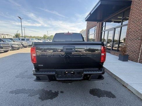 Used 2021 Chevrolet Colorado Z71 w/ Z71 Midnight Edition AWD/4WD image 5