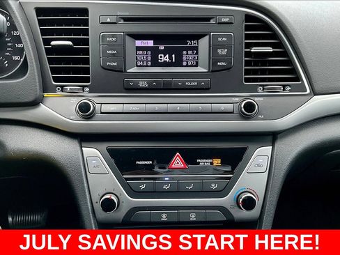 Used 2018 Hyundai Elantra SE FWD image 15