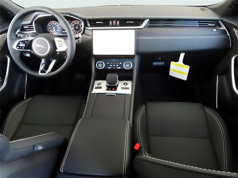 Used 2025 Jaguar F-PACE R-Dynamic S image 19