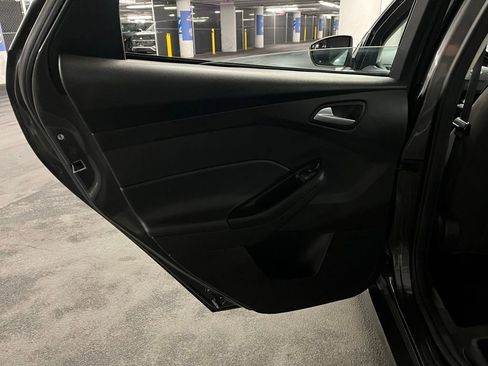 Used 2015 Ford Focus SE w/ SE Ecoboost Package image 16