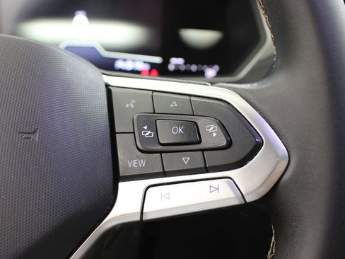 Used 2023 Volkswagen Tiguan SE R-Line FWD image 27
