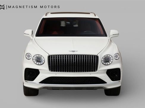 Used 2023 Bentley Bentayga Extended Wheelbase image 5