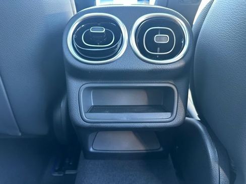 Used 2026 Mercedes-Benz GLC 300 4MATIC image 23