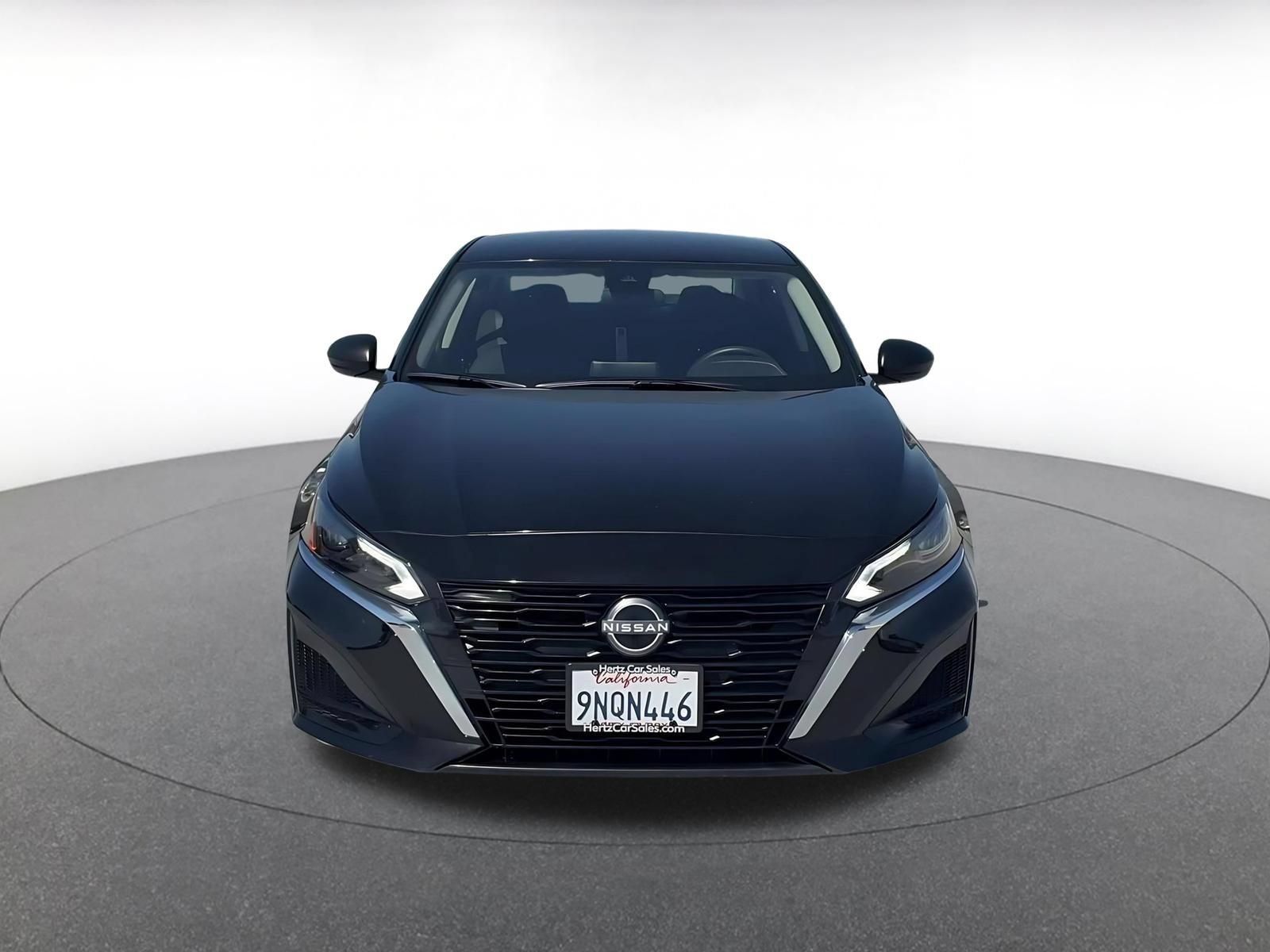 Used 2025 Nissan Altima 2.5 SV FWD image 4