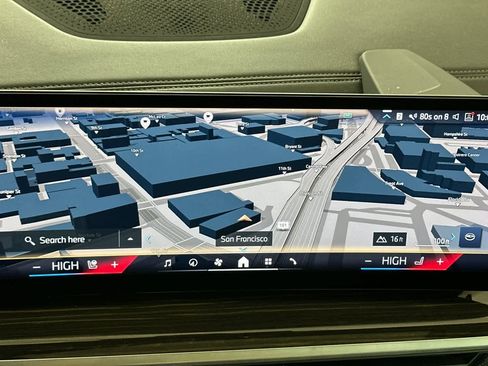 Used 2024 BMW X5 xDrive40i w/ Parking Assistance Package image 19