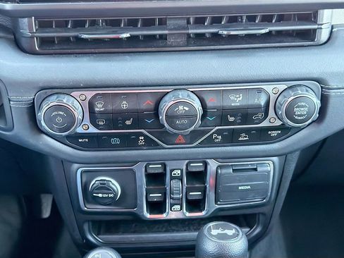 Used 2025 Jeep Wrangler Sahara 4xe w/ Safety Group image 16