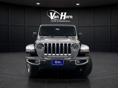 Used 2020 Jeep Wrangler Unlimited Sahara AWD/4WD image 2