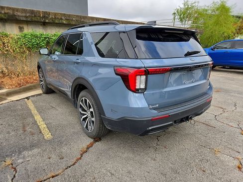 Used 2025 Ford Explorer ST-Line AWD/4WD image 3