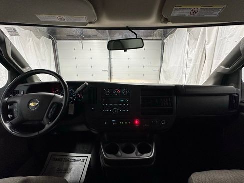 Used 2022 Chevrolet Express 3500 Work Van w/ Power Convenience Package image 31