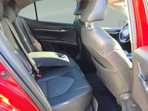 Used 2023 Toyota Camry SE image 14