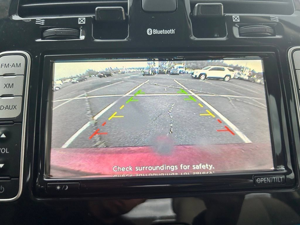 Used 2012 Nissan Leaf SL FWD image 25
