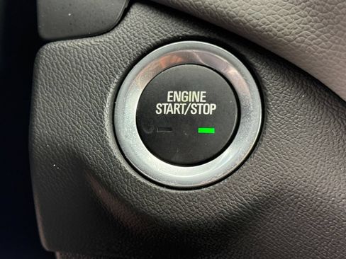 Used 2023 Chevrolet Equinox LS w/ LS Convenience Package AWD/4WD image 27