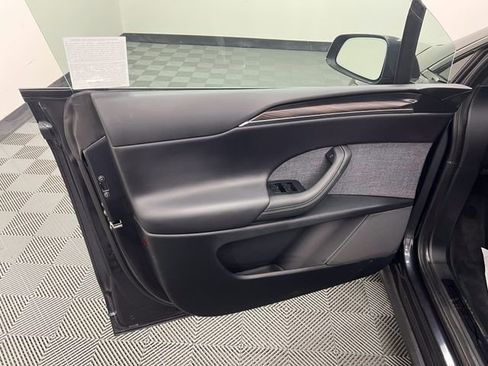 Used 2024 Tesla Model X AWD/4WD image 9