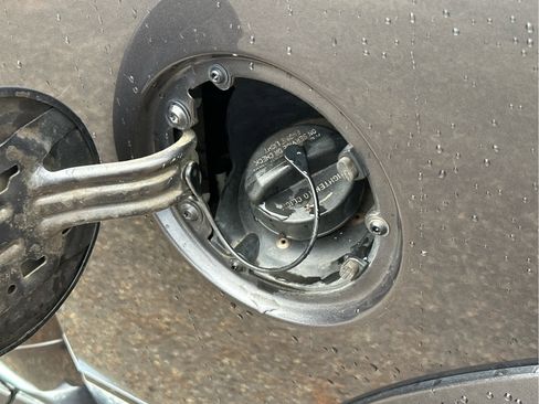 Used 2017 RAM 1500 Laramie w/ Protection Group image 15