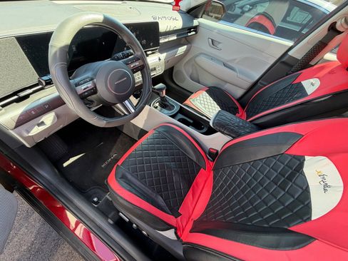 Used 2024 Hyundai Kona SEL image 7