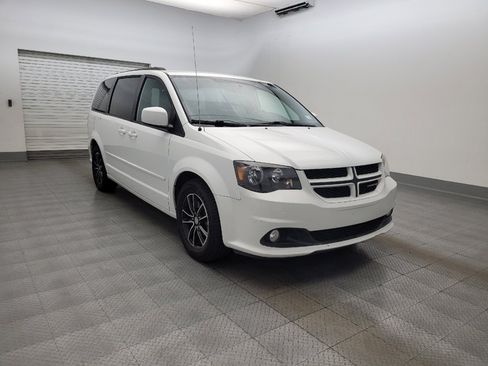 Used 2017 Dodge Grand Caravan GT FWD image 13