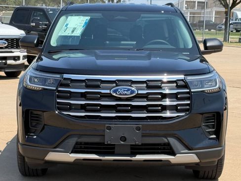 New 2026 Ford Explorer Active RWD image 6