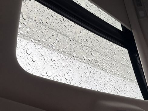 Used 2022 Nissan Pathfinder Platinum w/ Cargo Package image 6