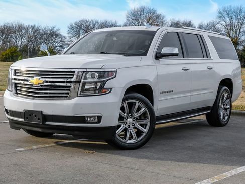 Used 2019 Chevrolet Suburban Premier image 3