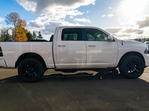Used 2018 RAM 1500 Sport w/ Sport Premium Group image 8