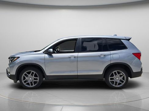 Used 2023 Honda Passport EX-L image 3