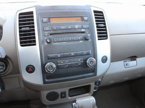 Used 2011 Nissan Frontier SV w/ SV Premium Utility Pkg image 6