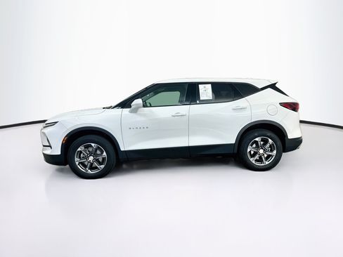 Used 2025 Chevrolet Blazer LT AWD/4WD image 4