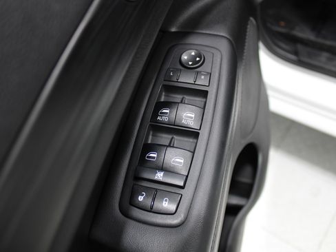 Used 2019 Jeep Grand Cherokee Altitude AWD/4WD image 42