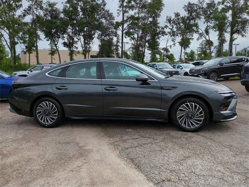 New 2025 Hyundai Sonata SEL image 4