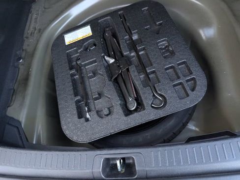 Used 2023 Toyota Corolla LE image 22