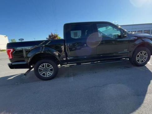 Used 2016 Ford F150 XLT w/ Equipment Group 302A Luxury AWD/4WD image 10