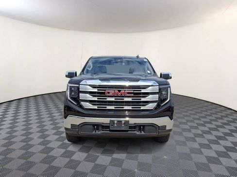 Used 2024 GMC Sierra 1500 SLE AWD/4WD image 3
