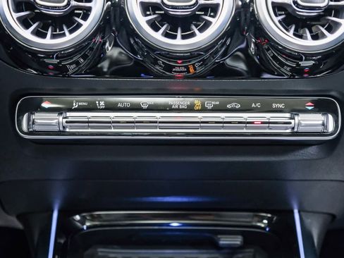 Certified 2025 Mercedes-Benz GLA 250 image 15