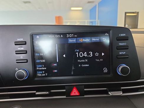 Used 2023 Hyundai Elantra Blue w/ Preferred Accessory Package FWD image 16