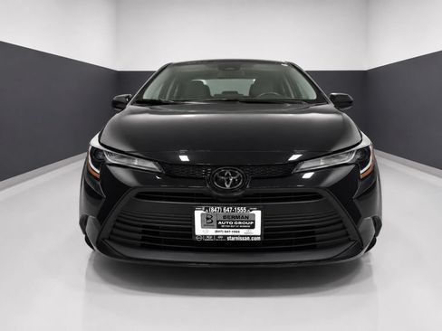 Used 2025 Toyota Corolla LE FWD image 6
