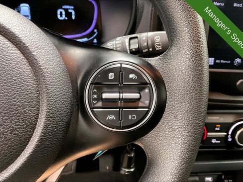 Used 2025 Kia Soul LX FWD image 25