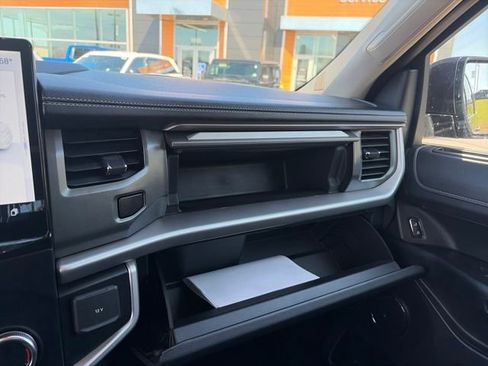 Used 2024 Ford Expedition Max XLT image 53