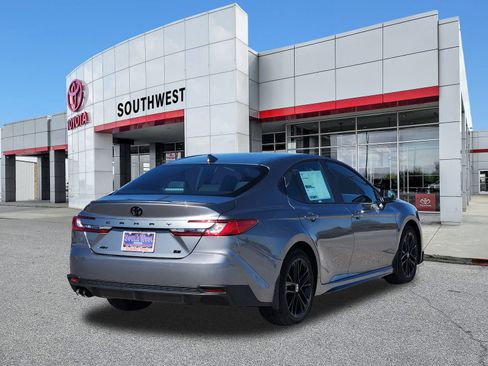 New 2026 Toyota Camry SE w/ Convenience Package image 5