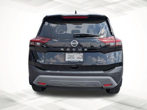 Used 2021 Nissan Rogue SV image 5