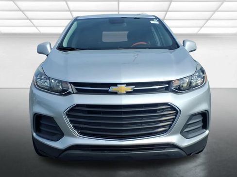 Used 2020 Chevrolet Trax LS w/ Tint and Cruise Package FWD image 10