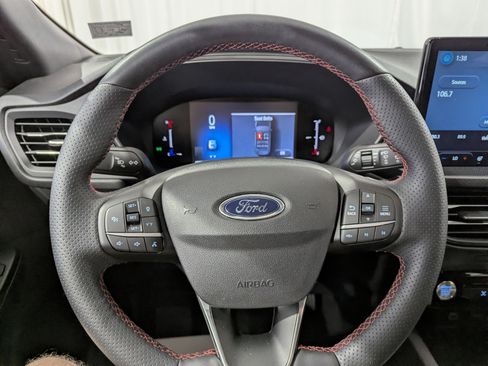 Used 2025 Ford Escape ST-Line w/ Tech Pack #1 image 18