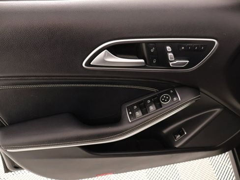Used 2020 Mercedes-Benz GLA 250 4MATIC image 16