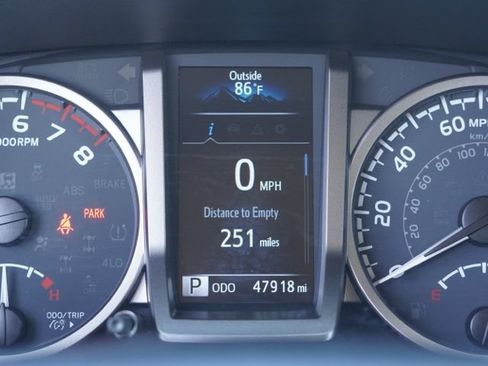Used 2021 Toyota Tacoma SR5 RWD image 21