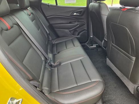 Used 2024 Chevrolet Trax RS w/ Sunroof Package image 10