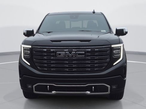 Used 2025 GMC Sierra 1500 Denali Ultimate AWD/4WD image 8